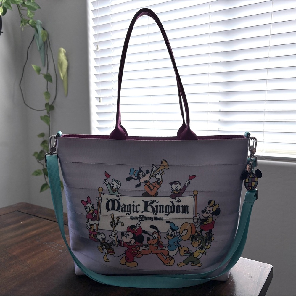 ⋆˚𝜗 Disney’s Magic Kingdom Old Theme Tote Bag 𝜚˚⋆